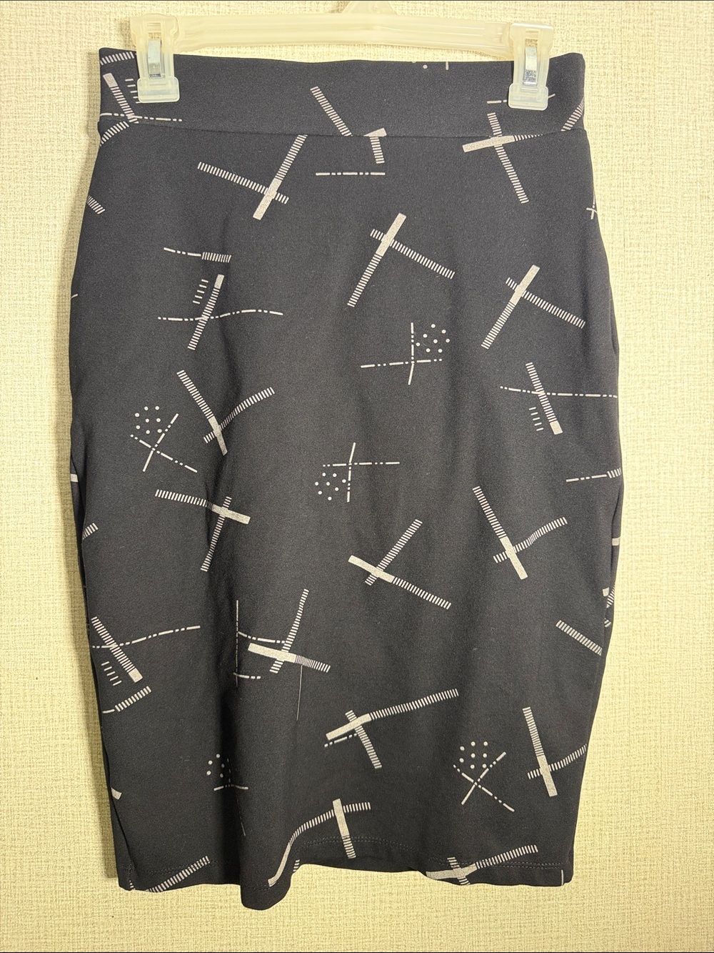 Urban Coco Black And Grey Geometric Tummy Control Midi Skirt - Size Small